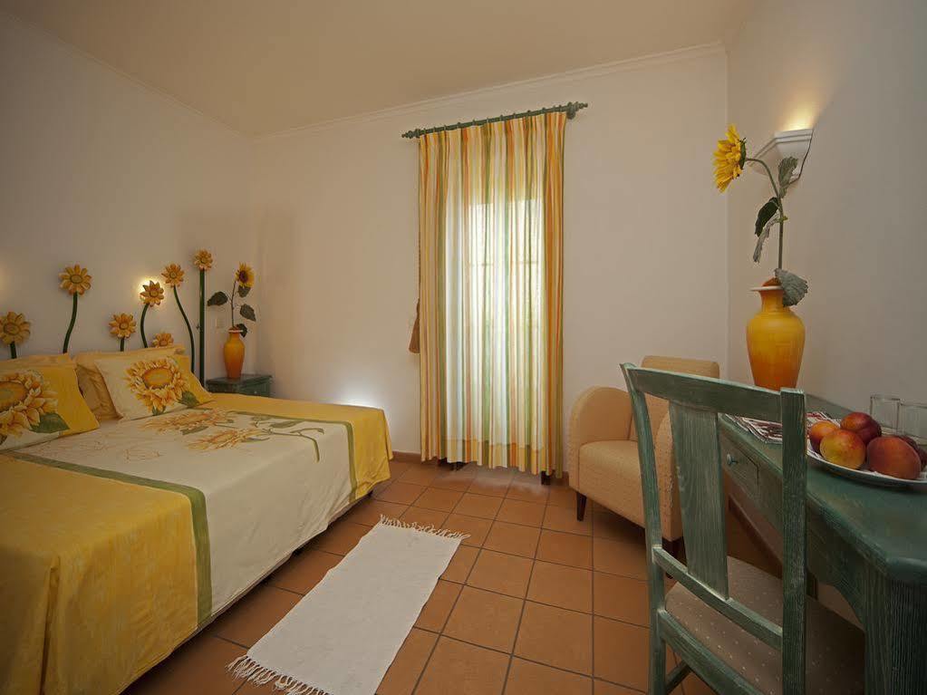 Betica Hotel Rural Pias  المظهر الخارجي الصورة
